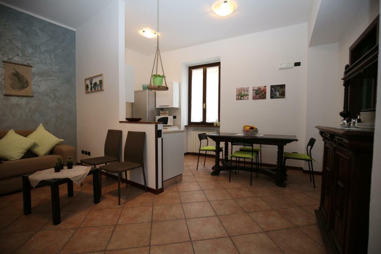 Cortile Del Forno Nel Centro Storico Apartment Арона Екстериор снимка